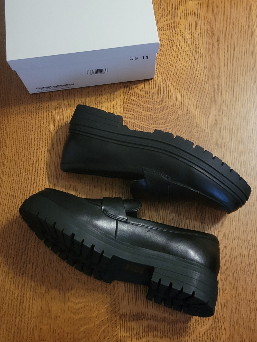 Quince Italian Leather Lug Sole loafer - black - Picture 12 of 14